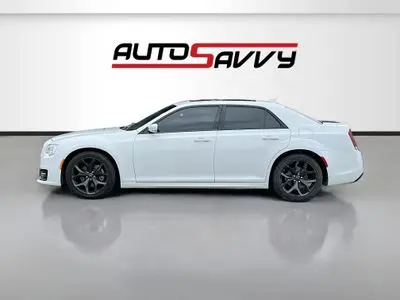 2023 Chrysler 300 S photo 4