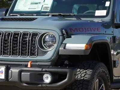 2026 Jeep Gladiator Mojave X Auto photo 4