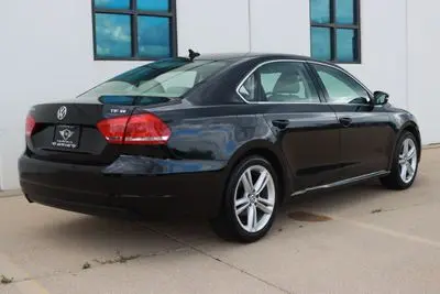 2014 Volkswagen Passat 1.8T SE Auto PZEV photo 5