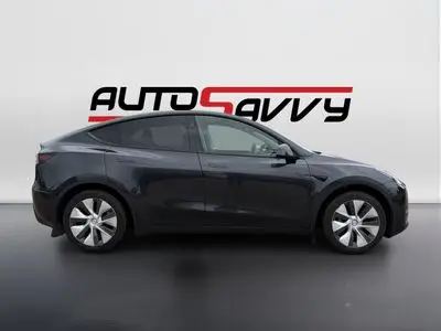 2024 Tesla Model Y Long Range Rear Wheel Drive photo 4