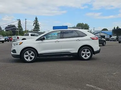 2023 Ford Edge SE AWD photo 3