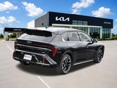 2026 Kia K4 GT-Line AT Hatchback photo 5