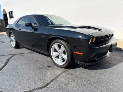 2018 Dodge Challenger R/T Plus photo 2