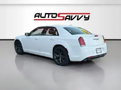 2023 Chrysler 300 S photo 5
