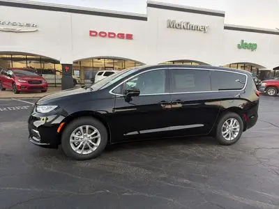 2026 Chrysler Pacifica Select photo 5