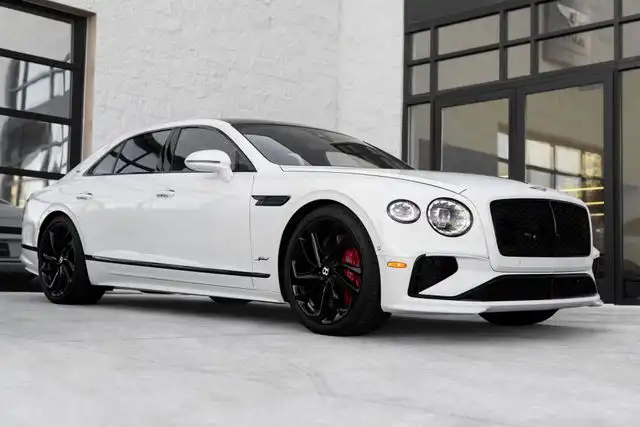 2025 Bentley Flying Spur Speed's photo
