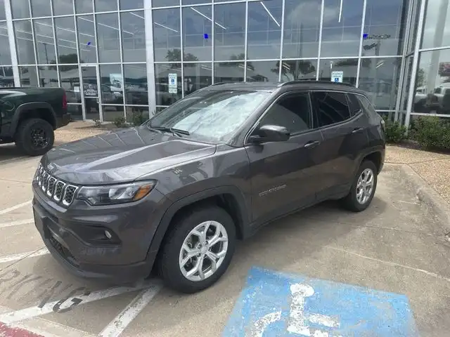 2024 Jeep Compass Latitude 4X4's photo