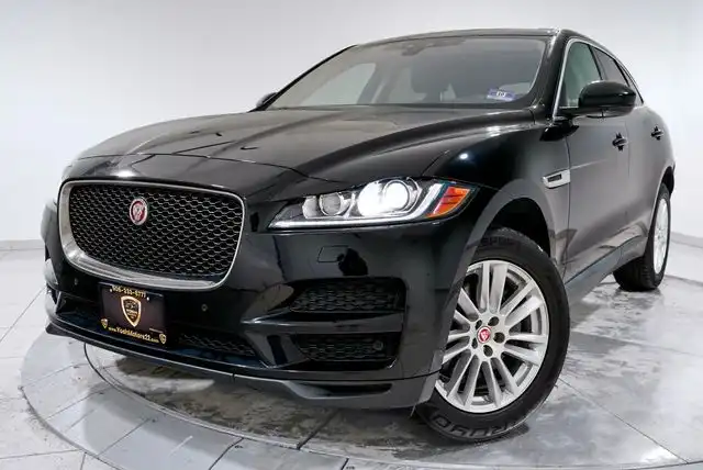 2019 Jaguar F-PACE 30t Prestige AWD's photo