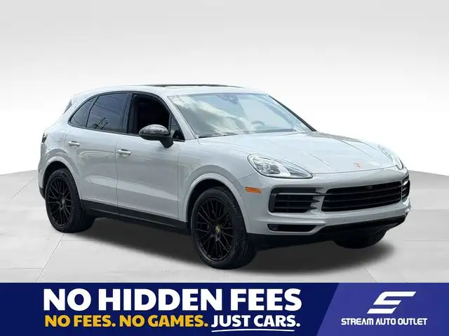 2023 Porsche Cayenne Platinum Edition's photo