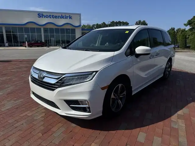 2020 Honda Odyssey Touring's photo