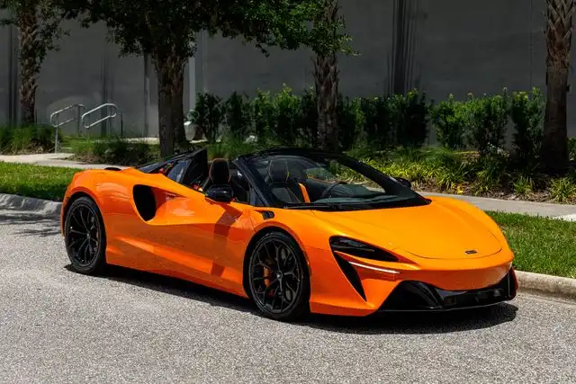 2026 McLaren Artura 3.0 Performance's photo