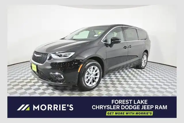 2026 Chrysler Pacifica Select AWD's photo