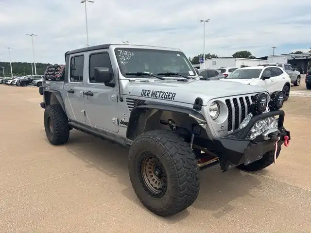 2022 Jeep Gladiator Sport's photo