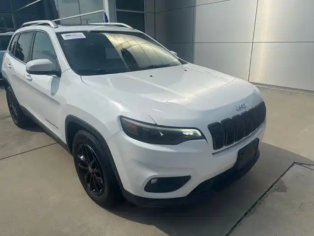 2019 Jeep Cherokee Latitude Plus's photo