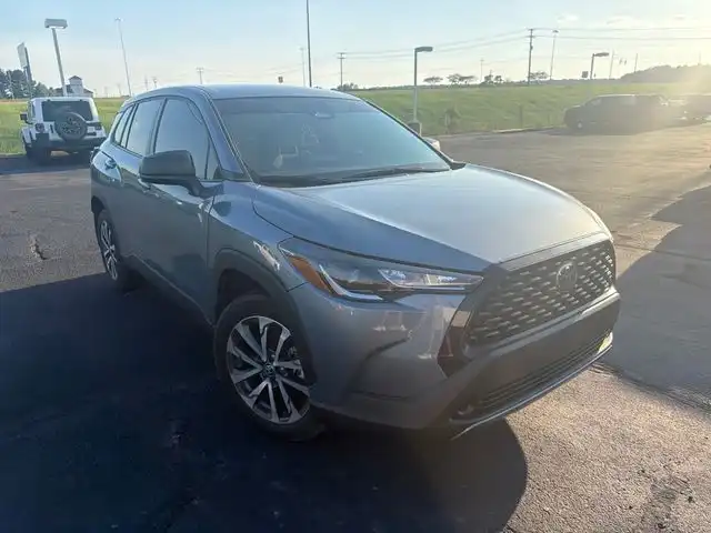 2024 Toyota Corolla Cross L FWD's photo