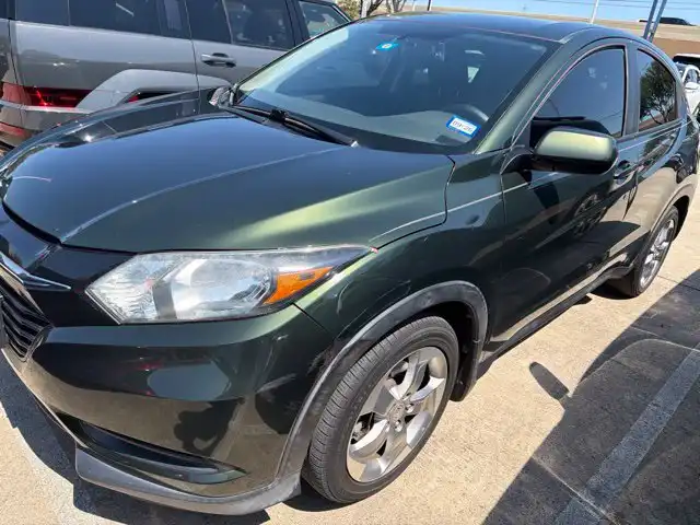 2016 Honda HR-V LX 2WD's photo