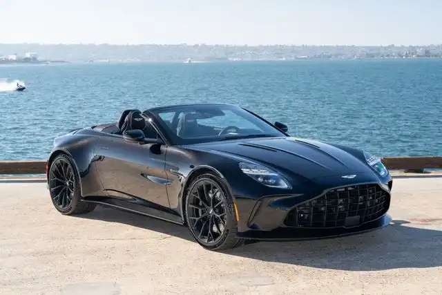 2026 Aston Martin Vantage 4.0 V8 Roadster's photo