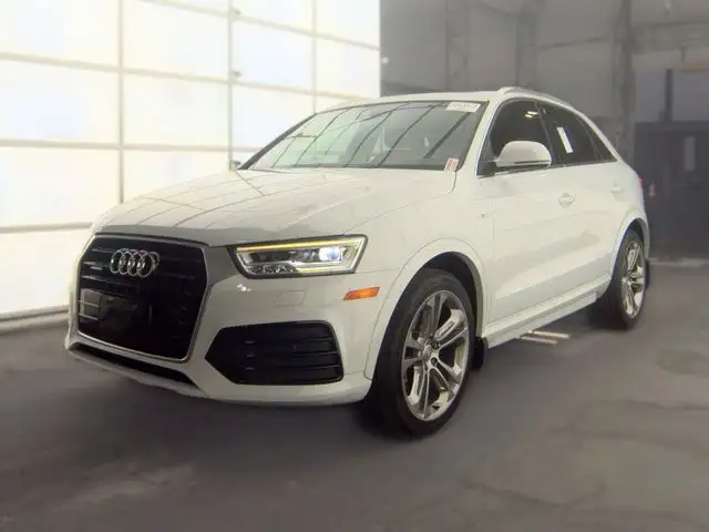2016 Audi Q3 2.0T quattro tiptronic Prestige's photo