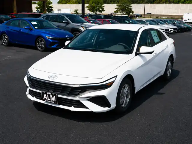 2026 Hyundai Elantra 2.0 SE IVT's photo