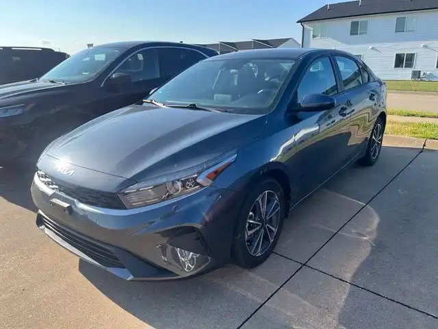 2024 Kia Forte LXS AT's photo