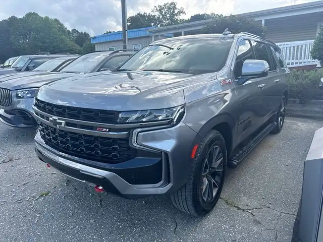 2021 Chevrolet Suburban 4WD 1500 Z71's photo