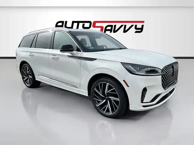 2025 Lincoln Aviator Black Label AWD's photo