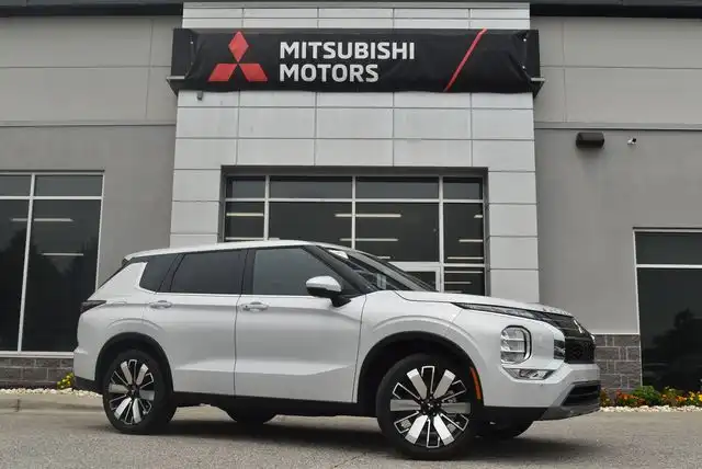 2026 Mitsubishi Outlander SE S-AWC's photo