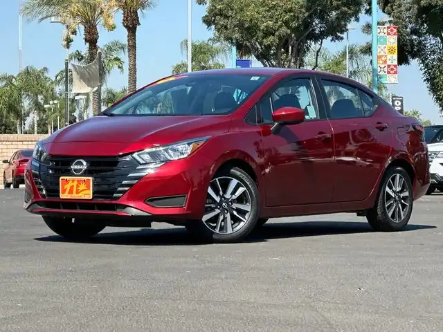 2024 Nissan Versa 1.6 SV CVT's photo