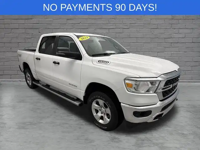 2024 RAM 1500 Big Horn/Lone Star 4x4 Crew Cab 5'7's photo
