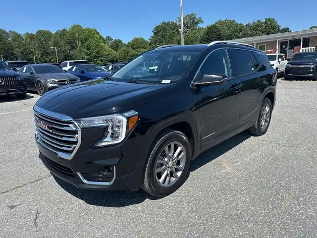 2024 GMC Terrain SLT AWD's photo