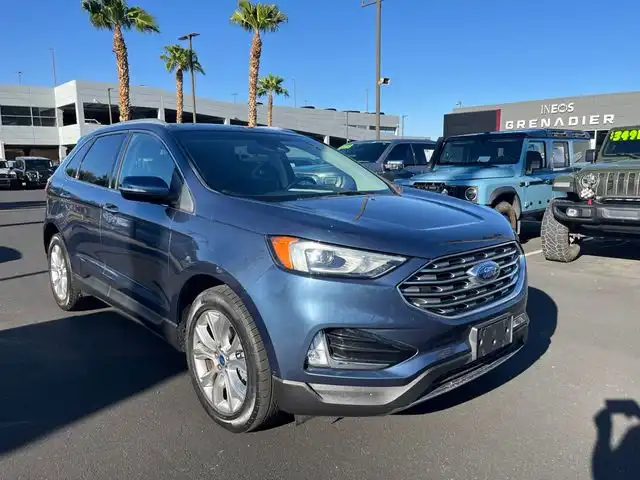 2019 Ford Edge Titanium's photo