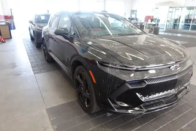 2025 Chevrolet Equinox EV RS FWD's photo