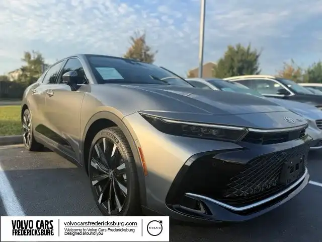 2024 Toyota Crown Platinum AWD's photo