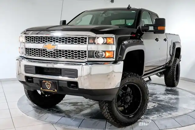 2019 Chevrolet Silverado HD LT 4WD Double Cab Standard Box's photo