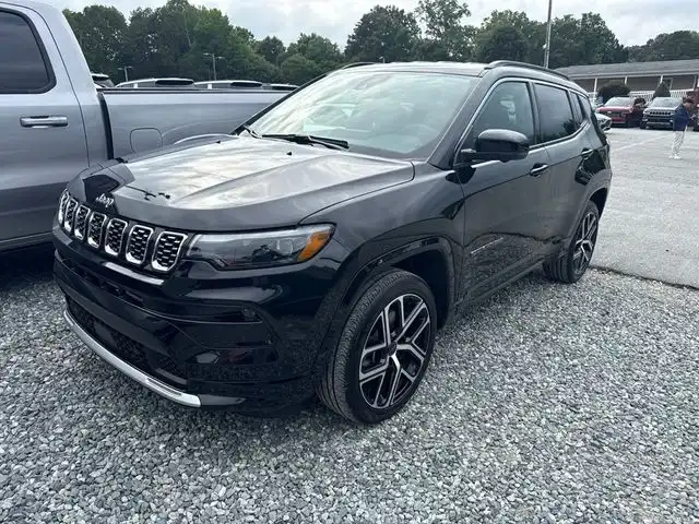 2025 Jeep Compass Limited 4X4's photo