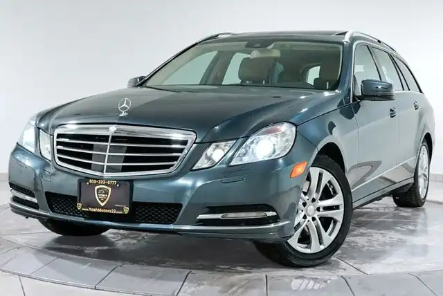 2011 Mercedes-Benz E-Class E350 4MATIC's photo