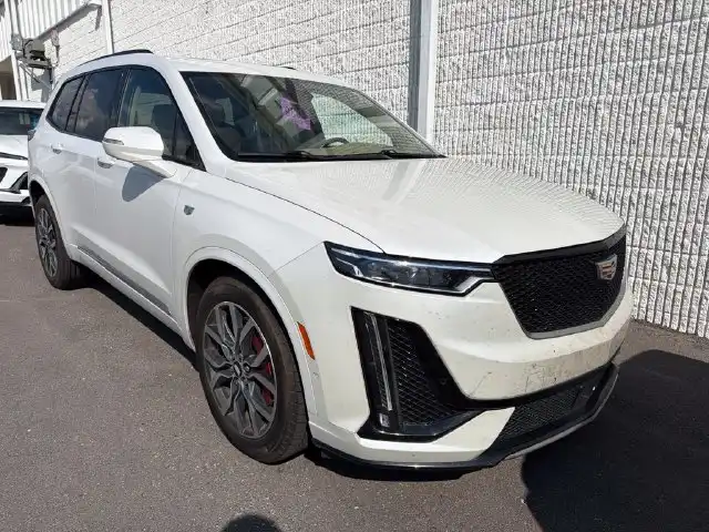 2023 Cadillac XT6 Sport 4WD Auto's photo