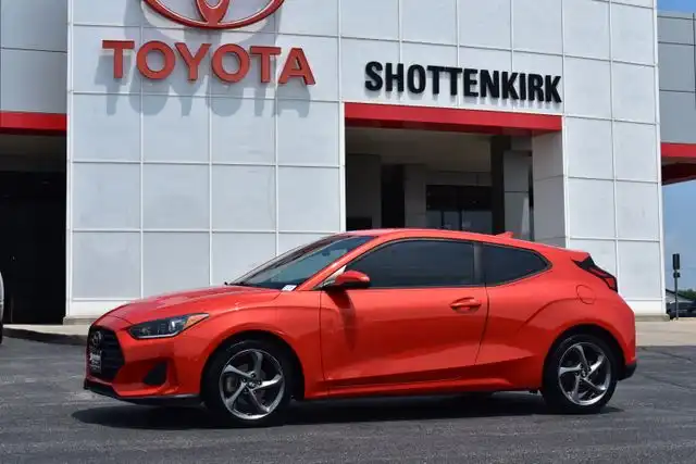 2020 Hyundai Veloster 2.0 Automatic's photo