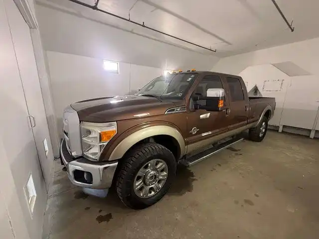 2012 Ford F-350 Lariat 4x4 Crew Cab 172-In SRW's photo