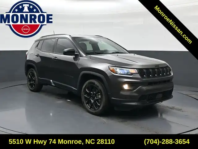 2023 Jeep Compass Altitude 4WD's photo