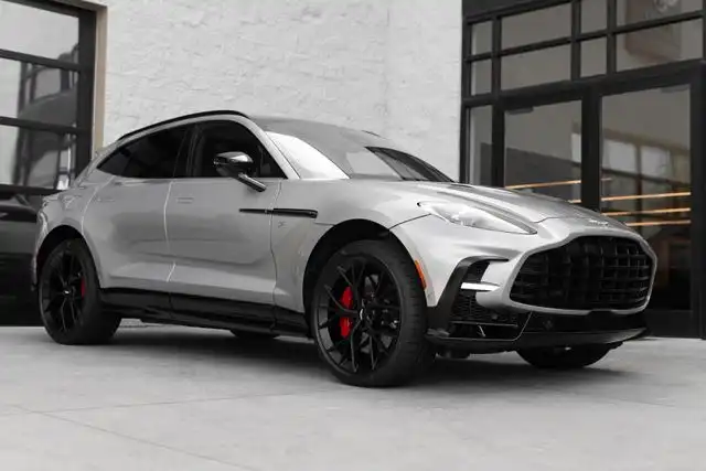 2026 Aston Martin DBX 4.0 V8 S AWD's photo