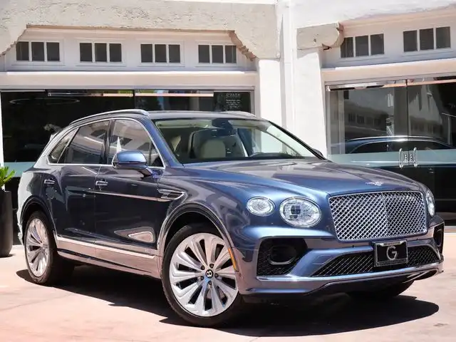 2021 Bentley Bentayga V8's photo