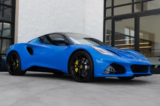 2024 Lotus Emira 3.5 V6 First Edition Auto's photo