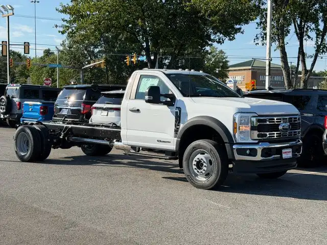 2026 Ford F-600 XL 4WD Regular Cab DRW 205 in's photo