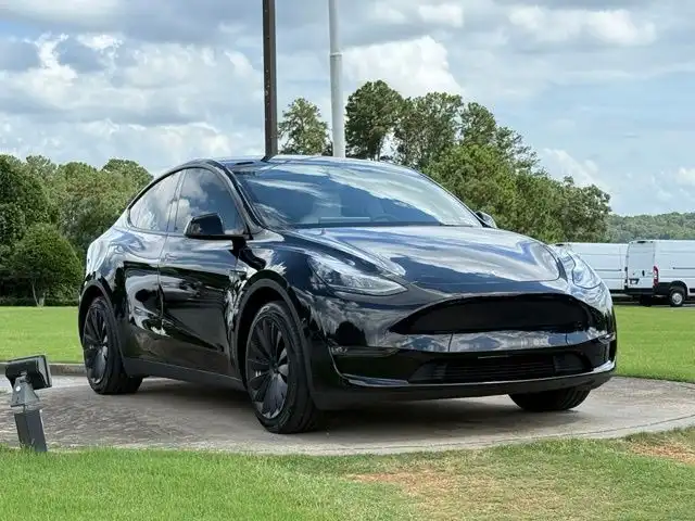 2024 Tesla Model Y Long Range Dual Motor All-Wheel Drive's photo