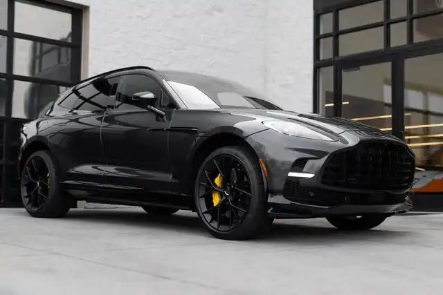 2026 Aston Martin DBX 4.0 V8 707 AWD's photo