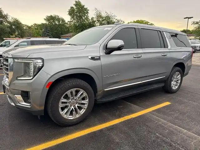 2023 GMC Yukon 4WD SLT's photo