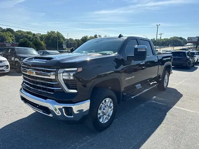 2024 Chevrolet Silverado HD LTZ 4WD Crew Cab Standard Box's photo