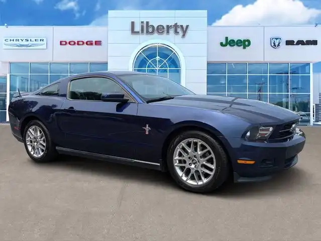 2012 Ford Mustang V6 Premium's photo