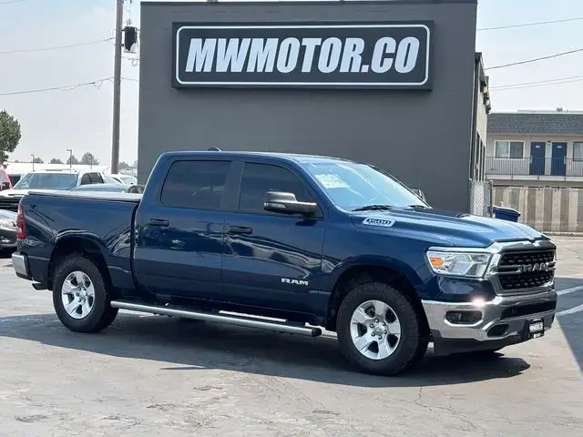 2023 RAM 1500 Big Horn/Lone Star 4x4 Crew Cab 5'7's photo